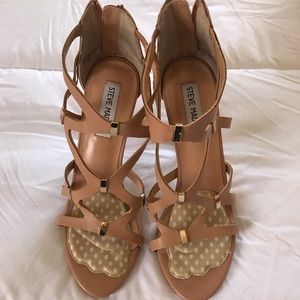 Steve Madden Nude 4 inch heels